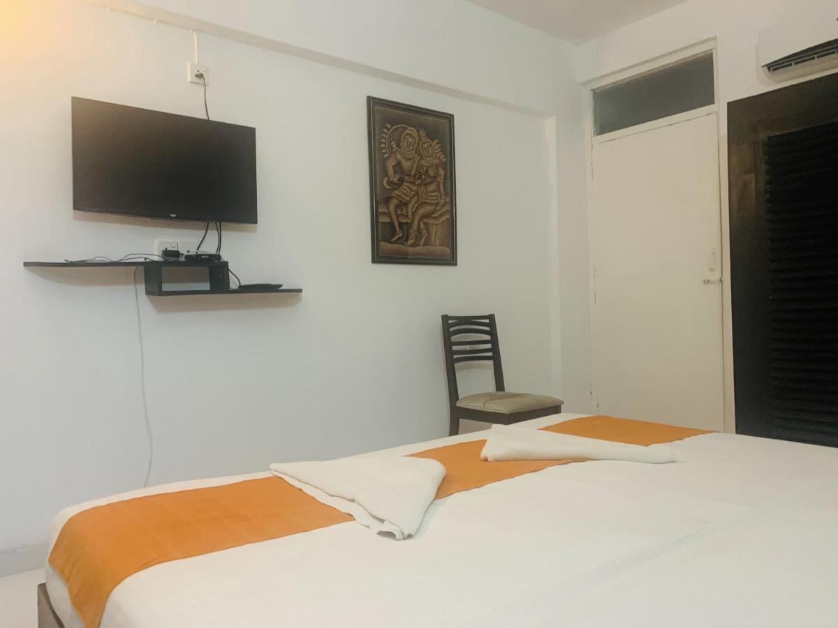 360 Beach Residence Negombo Buitenkant foto
