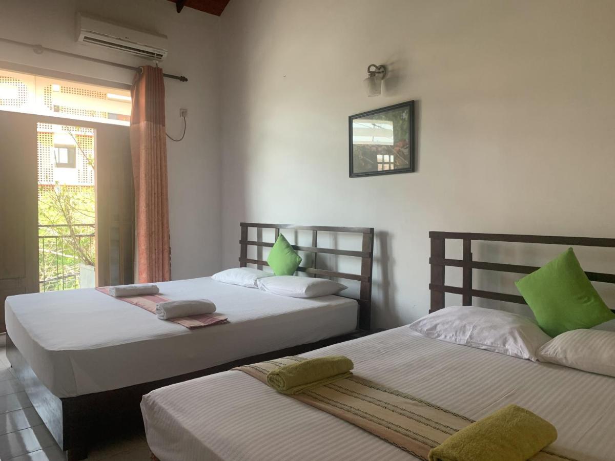 360 Beach Residence Negombo Buitenkant foto