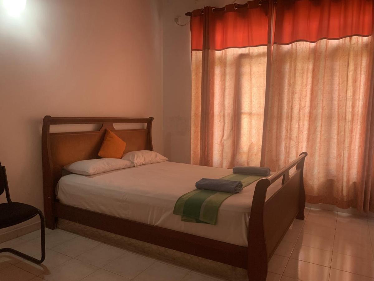 360 Beach Residence Negombo Buitenkant foto