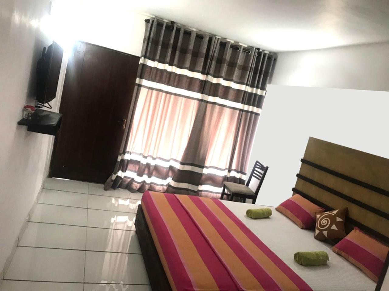 360 Beach Residence Negombo Buitenkant foto